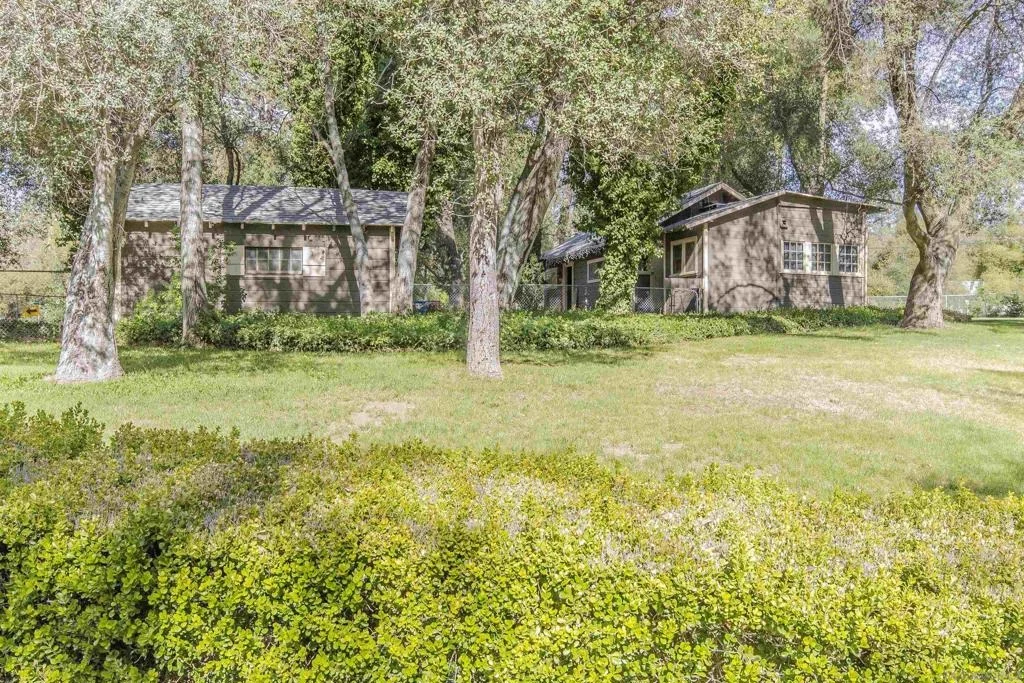 Photo of 28831 Spruce