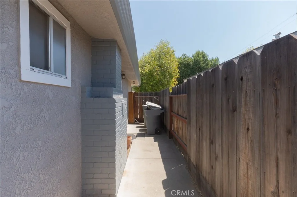 Photo of 2617 Agnes