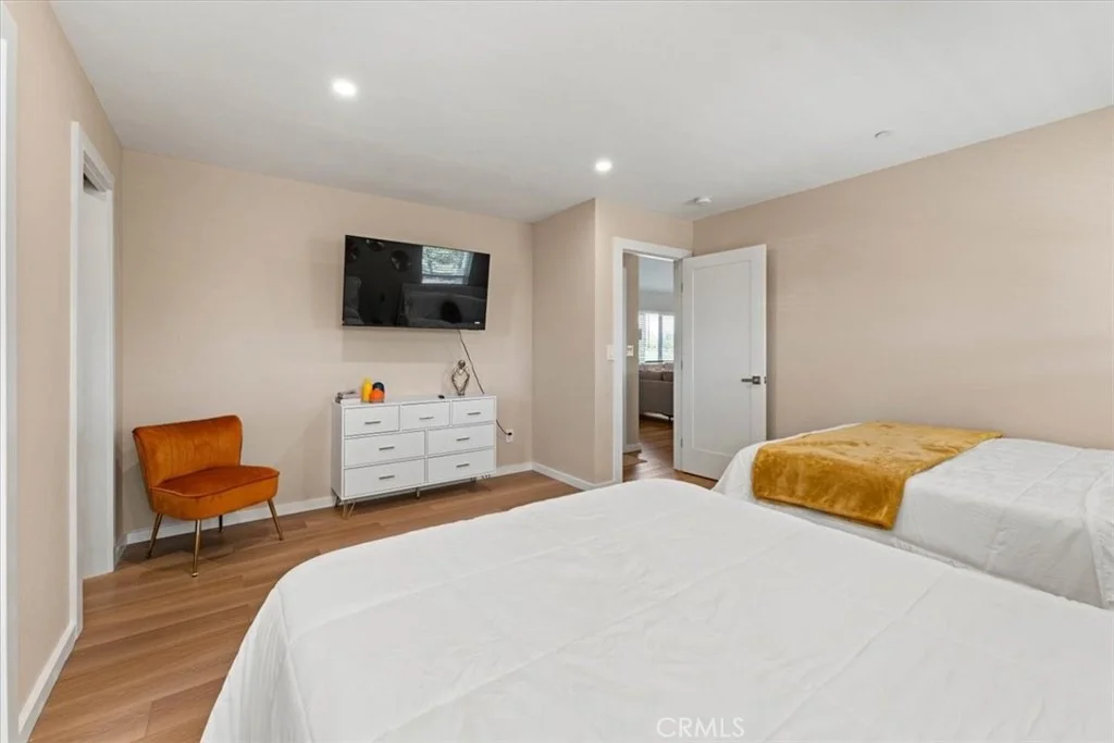 Photo of 24565 Foster Road