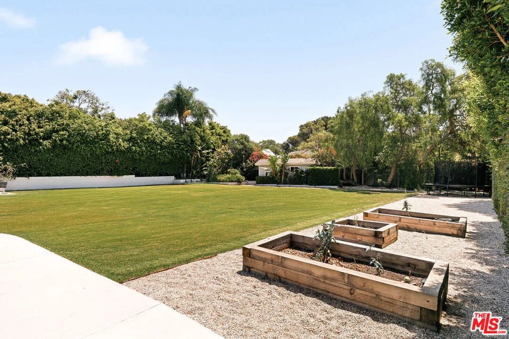 Photo of 29328 Heathercliff Road