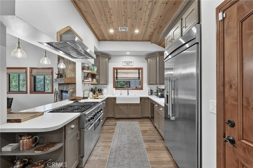 Photo of 27779 West Shore