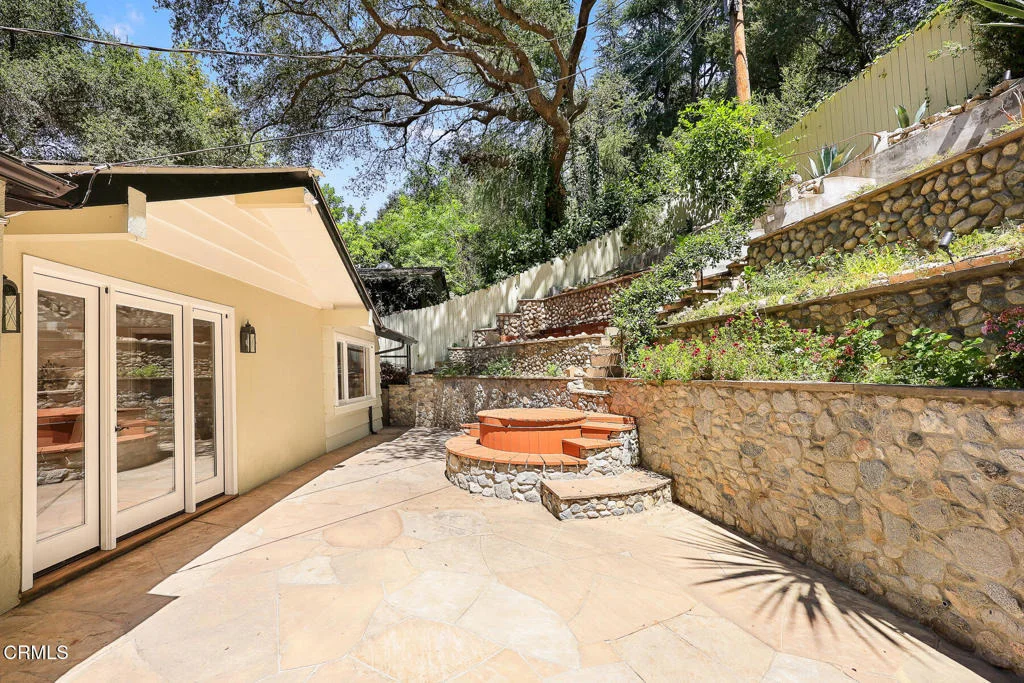 Photo of 5220 Palm Drive
