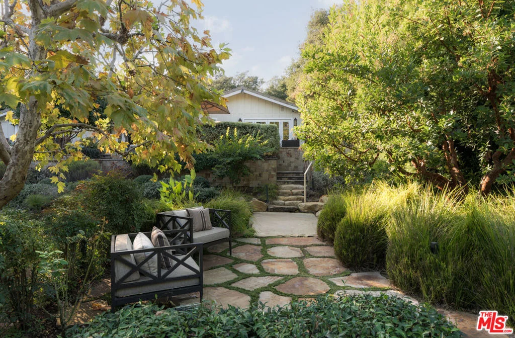 Photo of 610 Olive Road