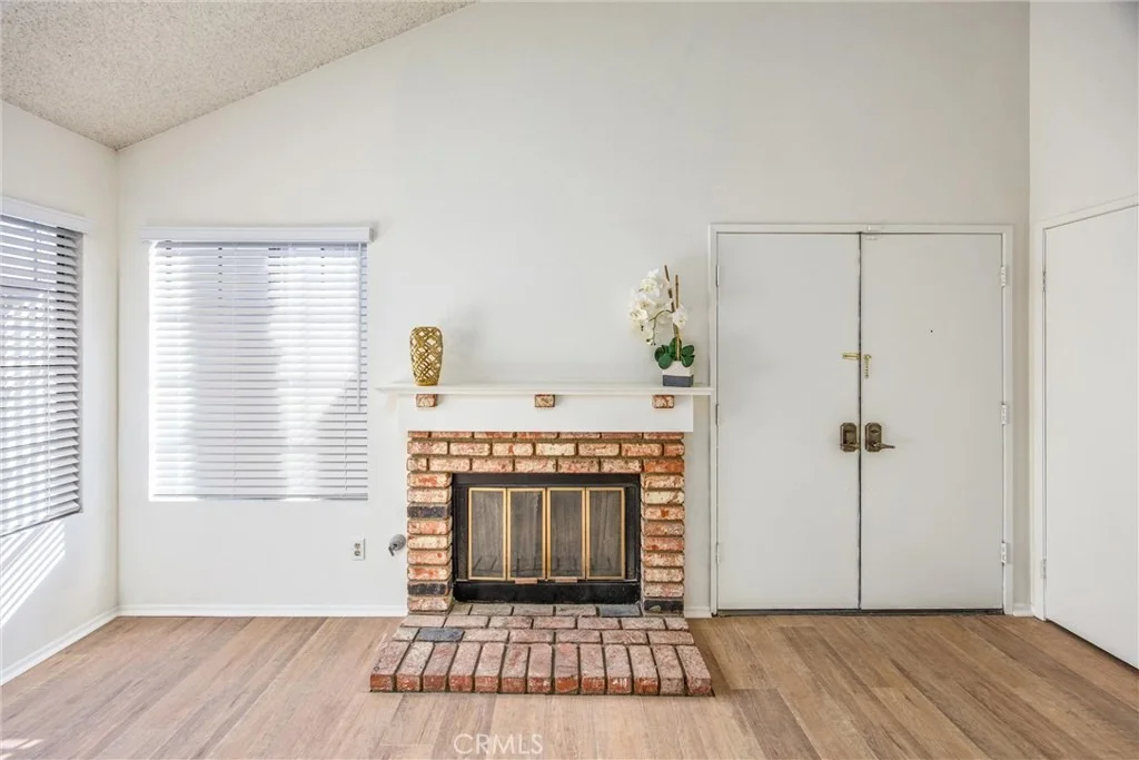 Photo of 1997 S Starfire Ave