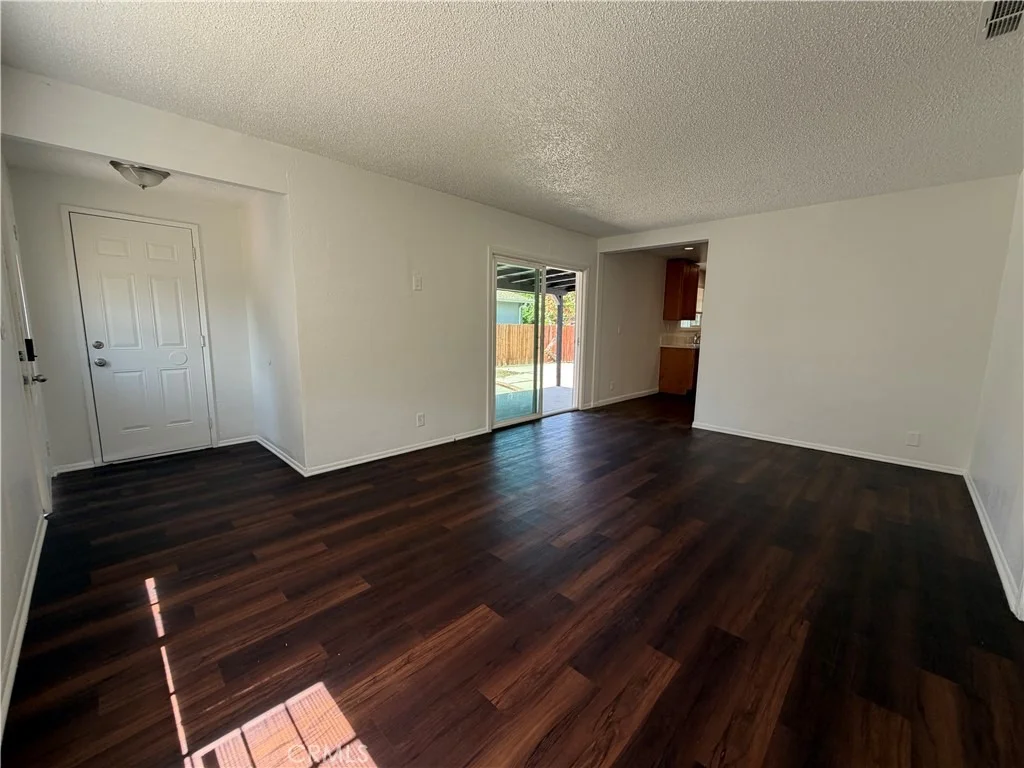 Photo of 6944 Lurline Avenue