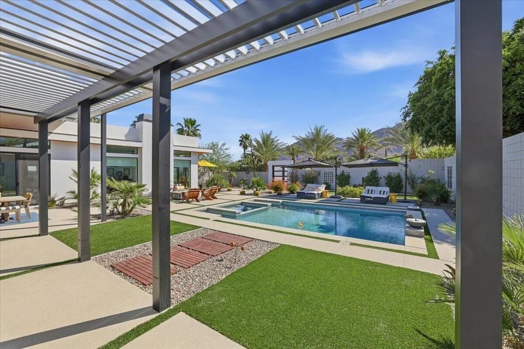 Photo of 54905 Avenida Obregon