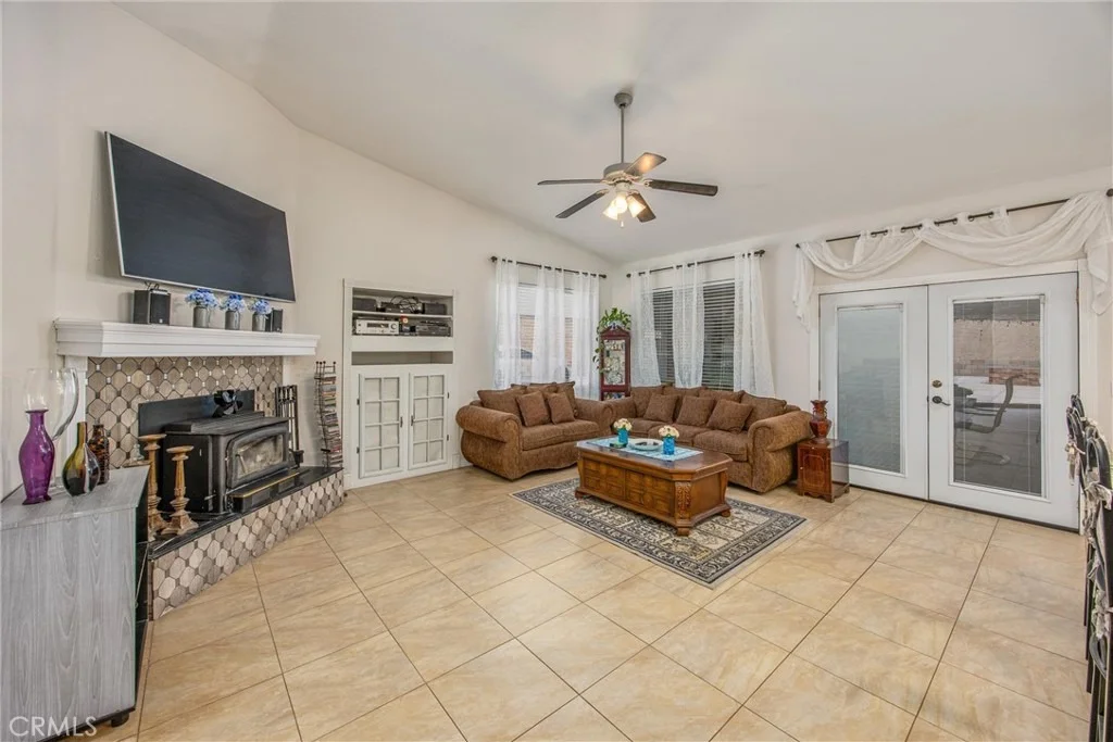 Photo of 13997 Riverside