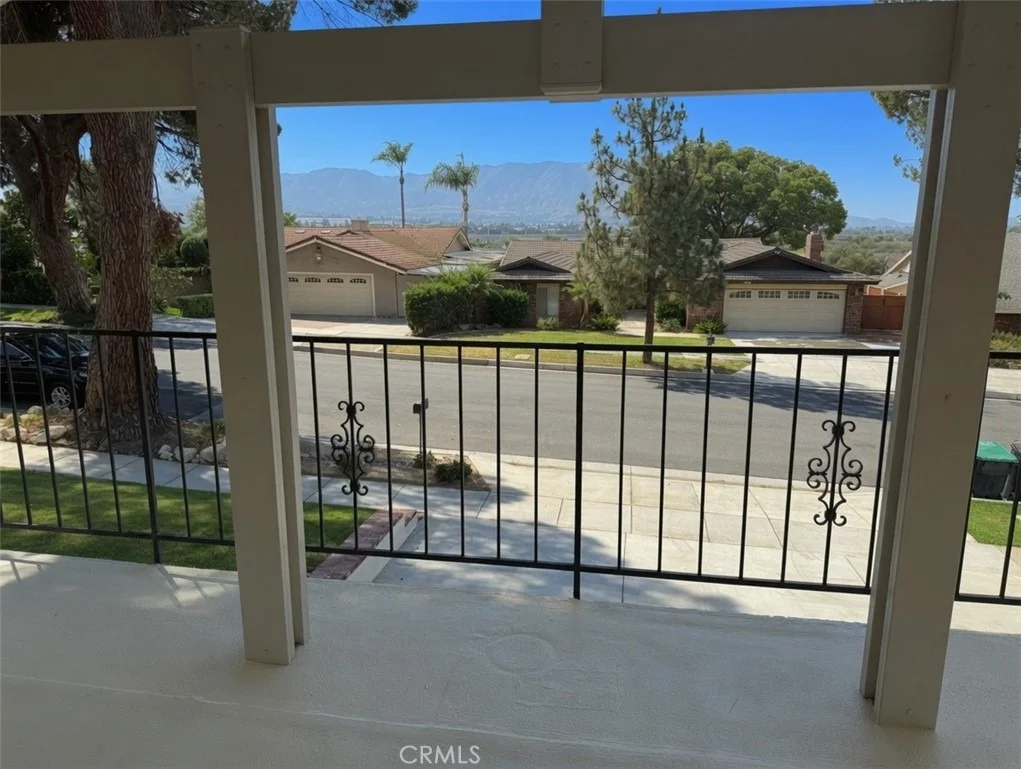 Photo of 1483 Greenbriar Avenue