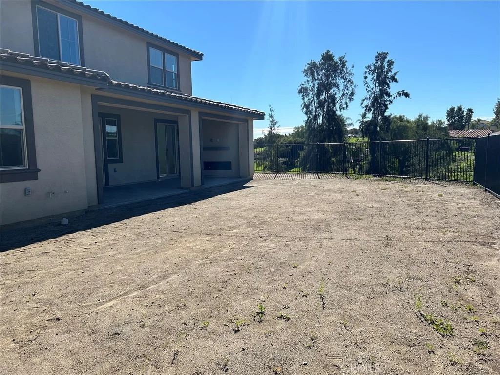 Photo of 1670 Amanda Glen