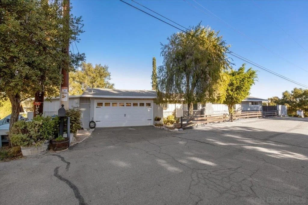Photo of 1840 Davis
