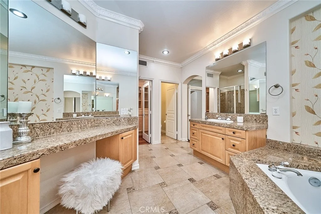 Photo of 32 Canyonwood
