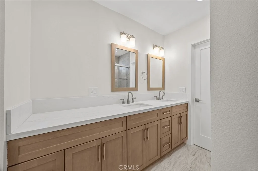 Photo of 4623 Center Avenue