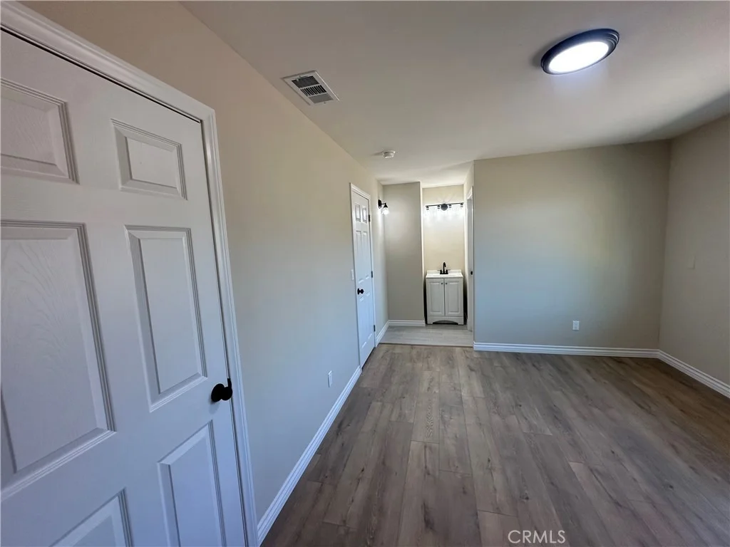 Photo of 560 W 10th Street