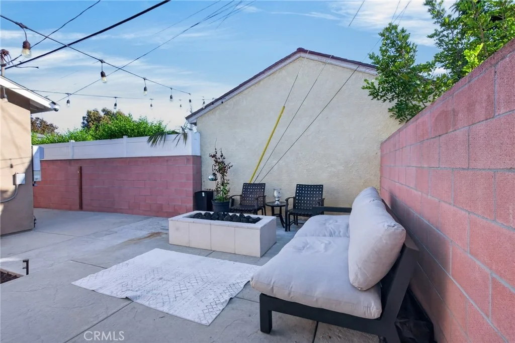 Photo of 4513 Paramount