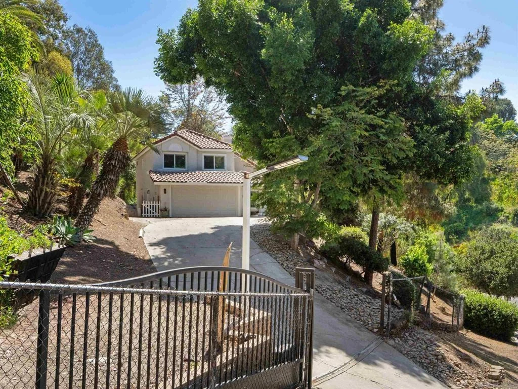 Photo of 2277 Dunstan