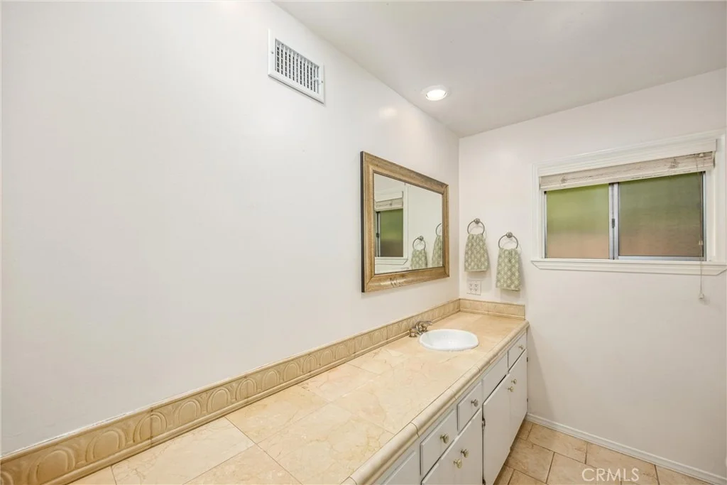 Photo of 2130 Archdale