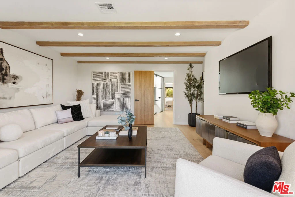 Photo of 23935 Park Belmonte