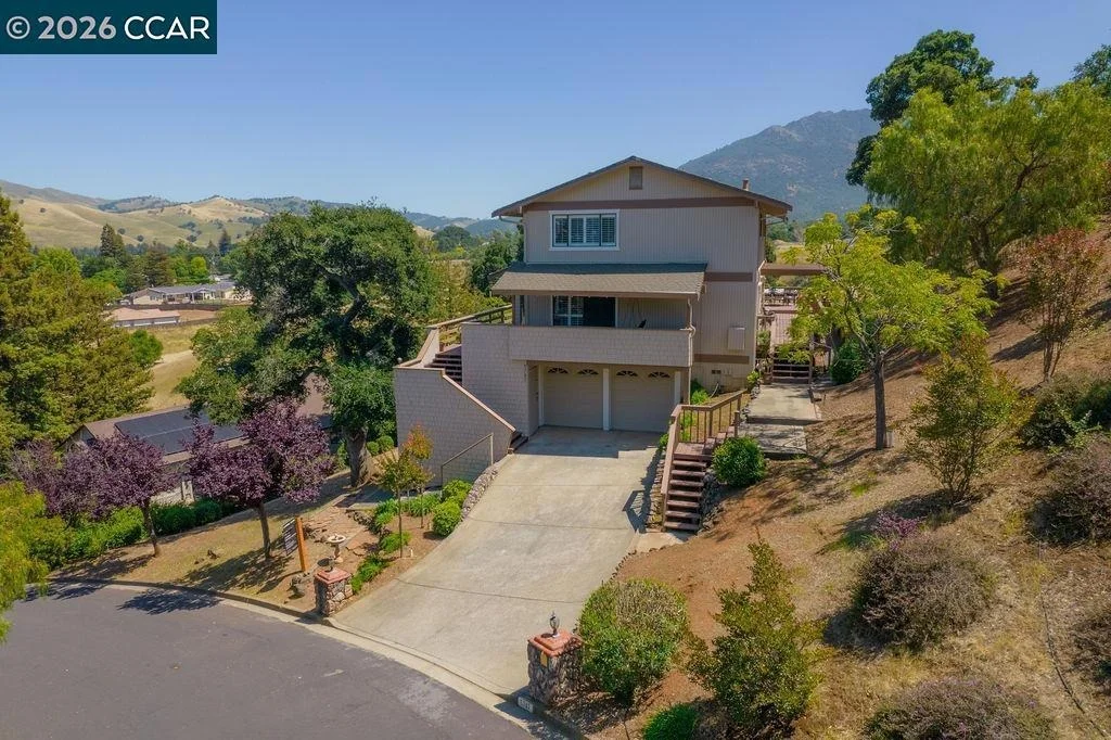 Photo of 5787 Lewis Way
