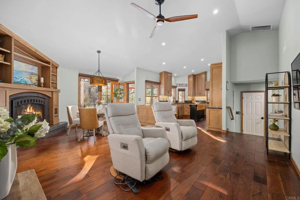 Photo of 1818 Avocado Road
