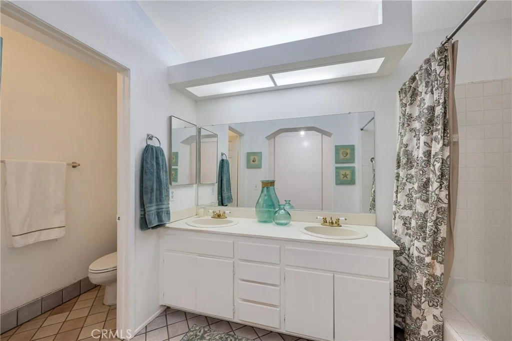 Photo of 2702 S George
