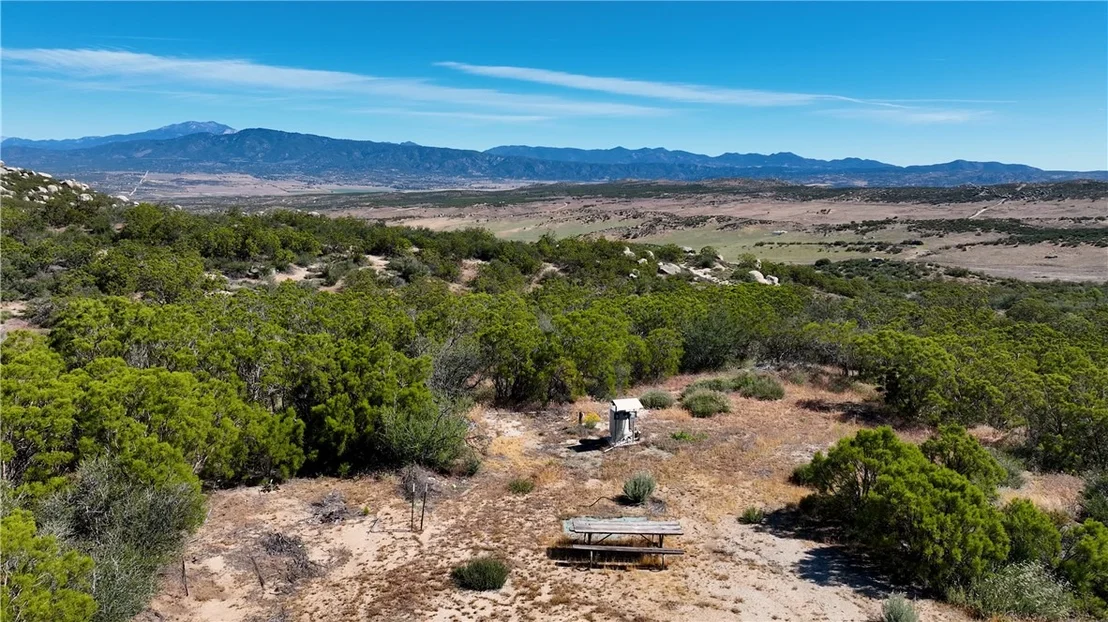 Photo of 55355 Tule Peak Road
