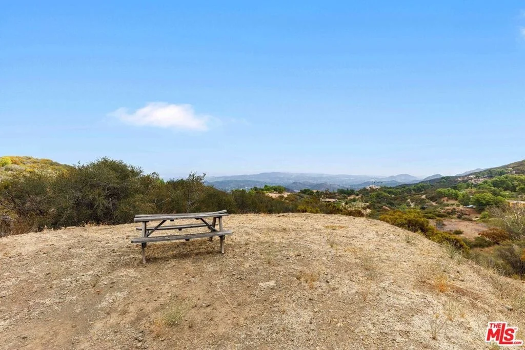 Photo of 14613 Yerba Buena Road
