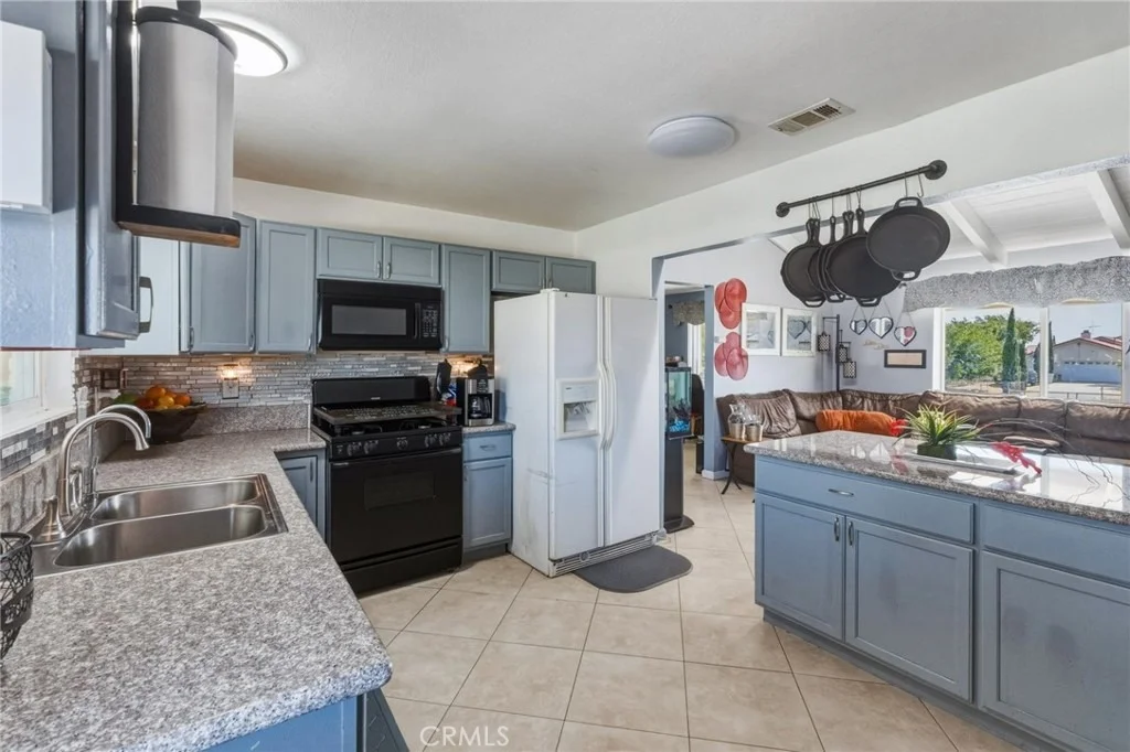 Photo of 9172 Jacaranda
