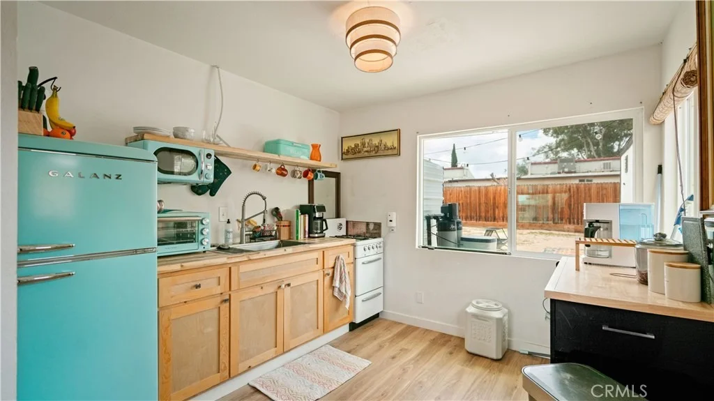 Photo of 6972 Tamarisk Avenue
