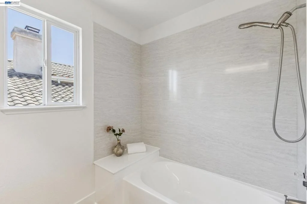 Photo of 262 Ratto Rd