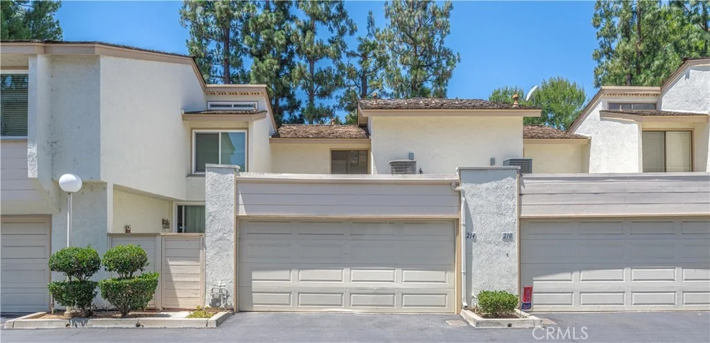 Photo of 214 Mountain Court