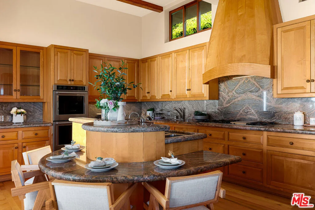 Photo of 4240 Avenida De La Encinal