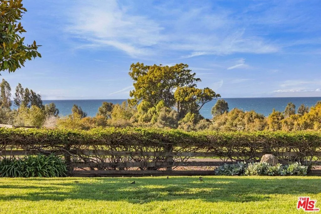 Photo of 275 La Casa Grande Circle