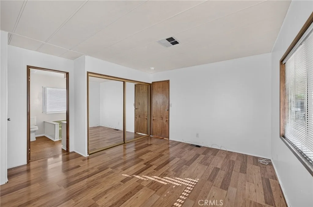 Photo of 1650 Sonora