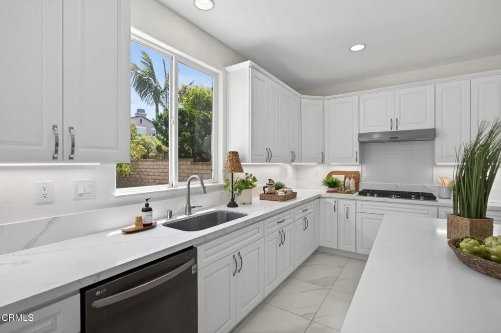 Photo of 2096 Mission Hills Drive