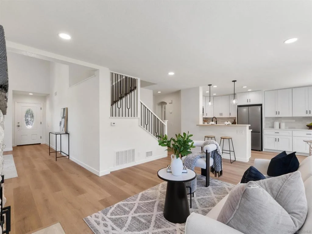 Photo of 2277 Dunstan