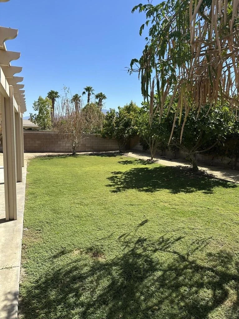 Photo of 45925 La Flor Lane