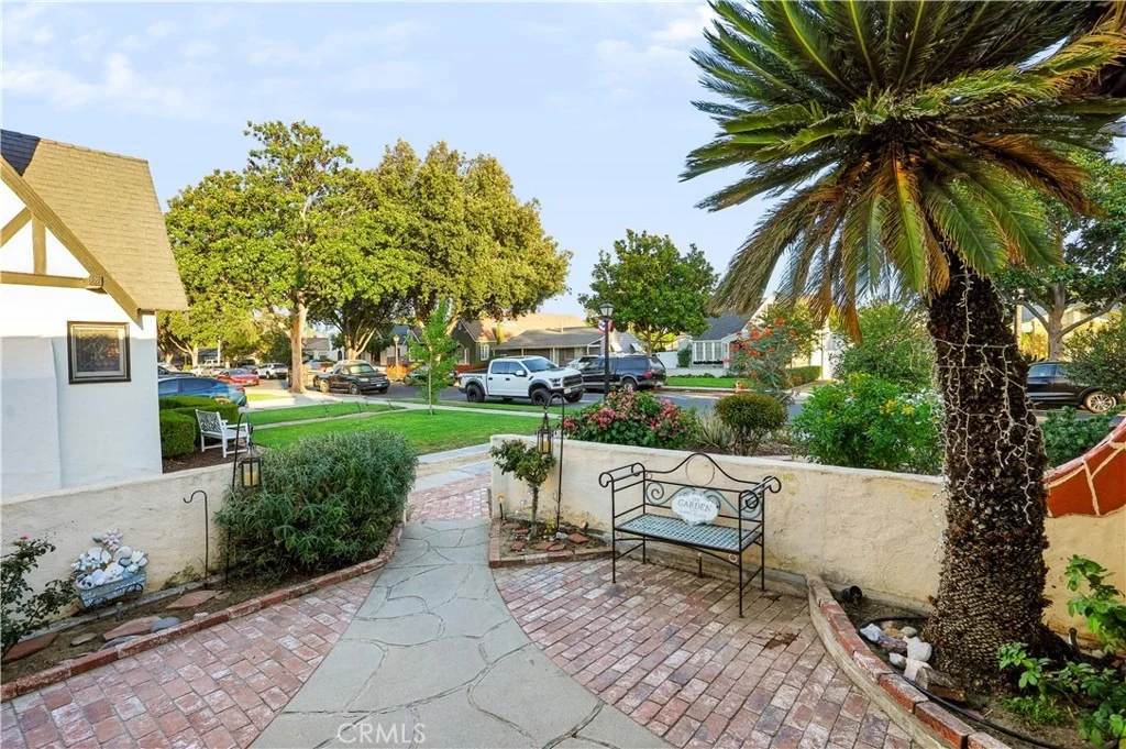 Photo of 4653 Beatty