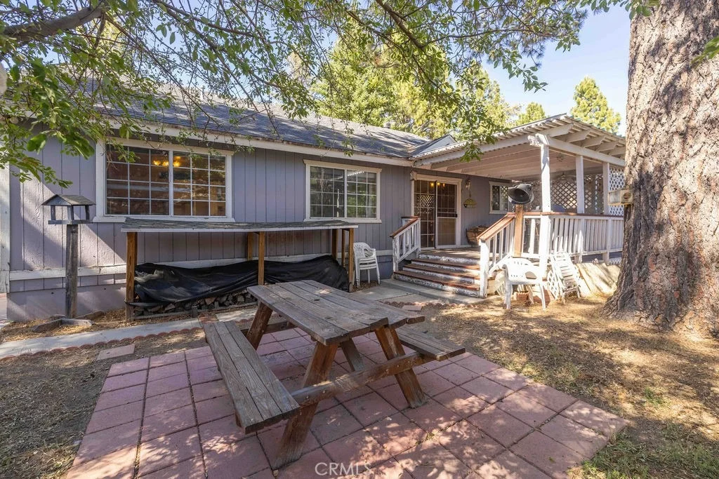 Photo of 1332 Midway