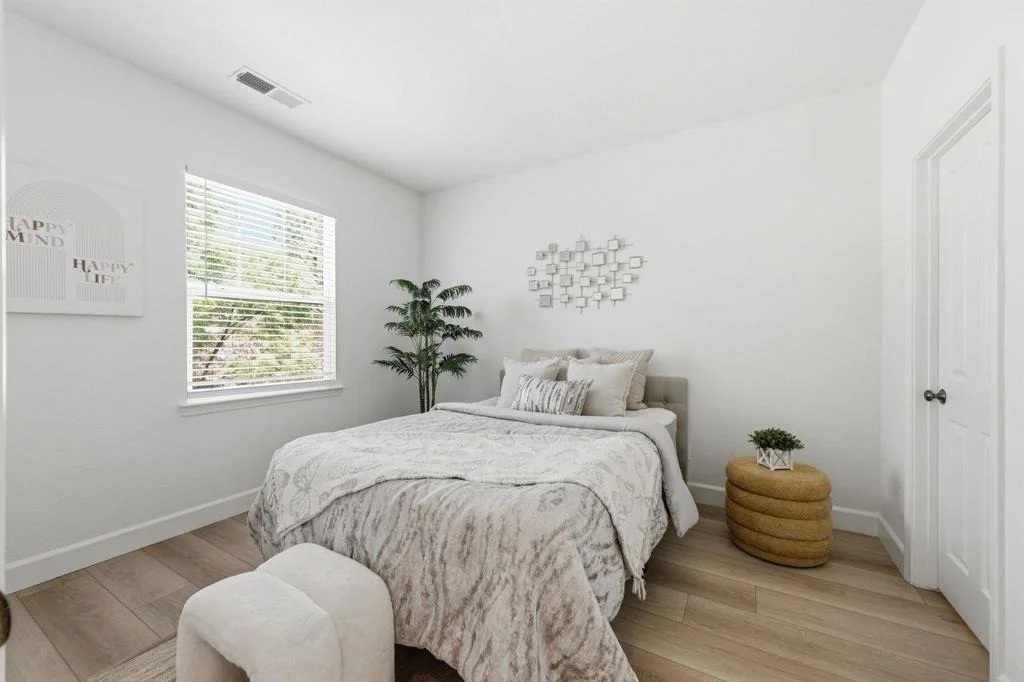 Photo of 698 W Rico Way