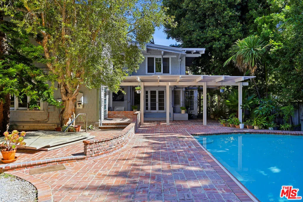 Photo of 521 N Crescent Drive
