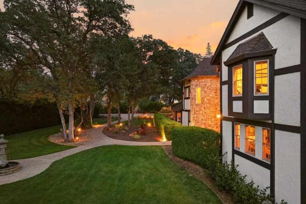 Photo of 19177 Hollow Lane