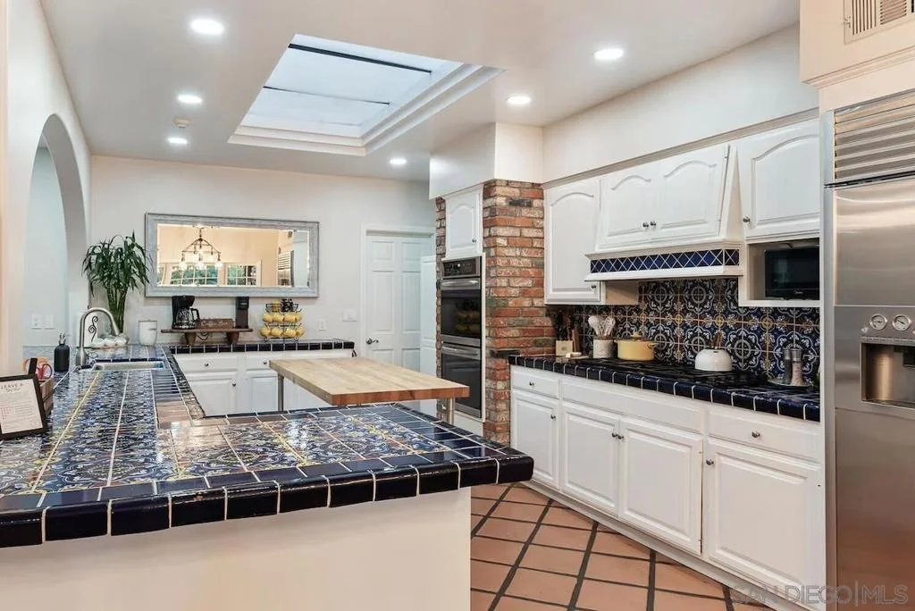 Photo of 1005 Solymar Drive