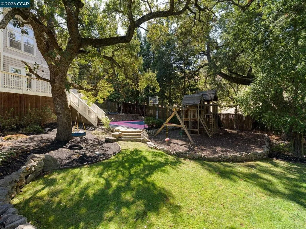 Photo of 1 Brooktree Dr