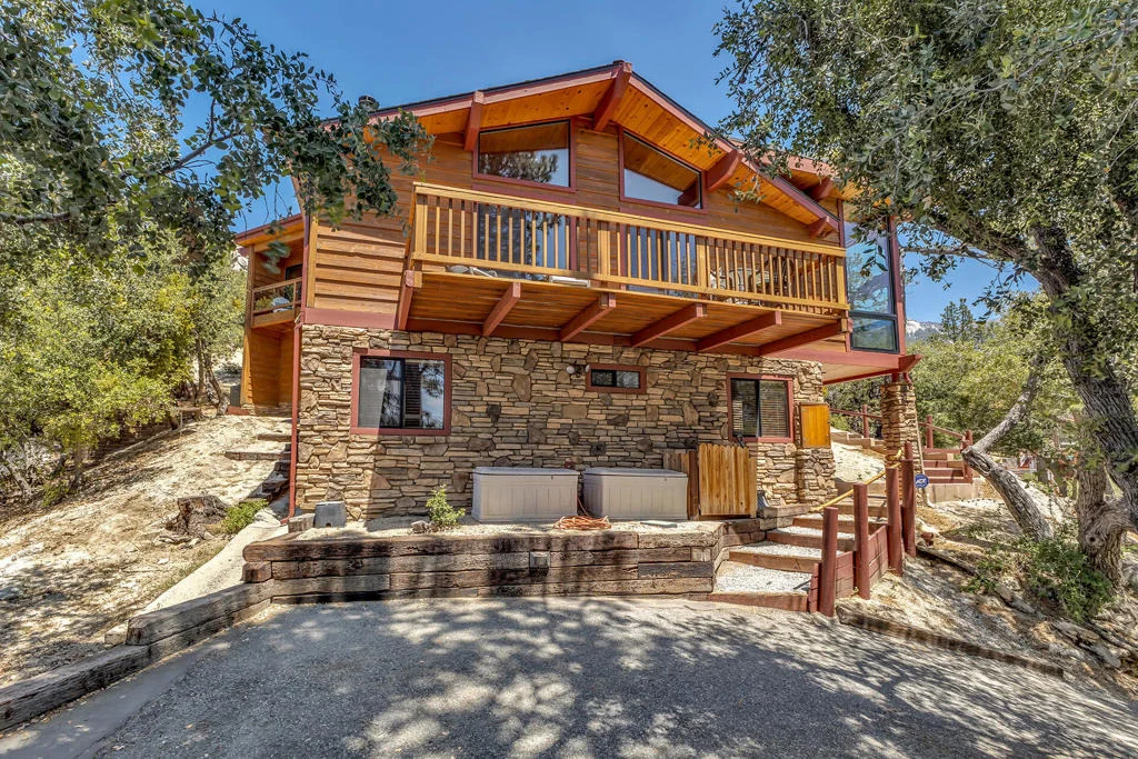 Photo of 54720 Falling Leaf Drive