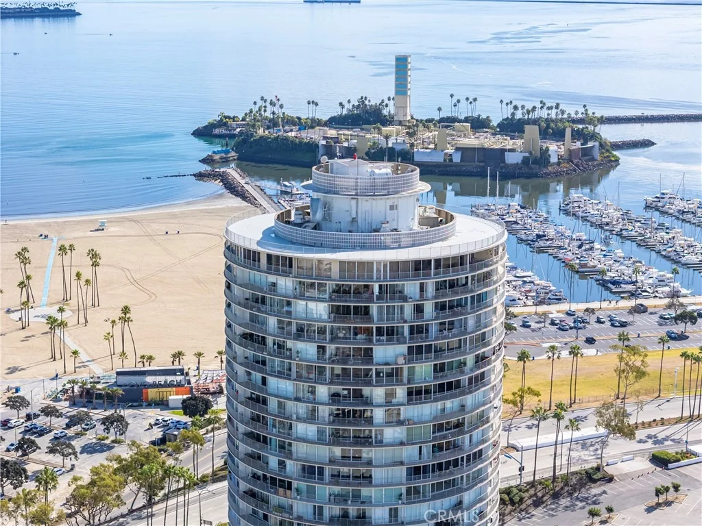 Photo of Unit 3003 at 700 E Ocean Boulevard