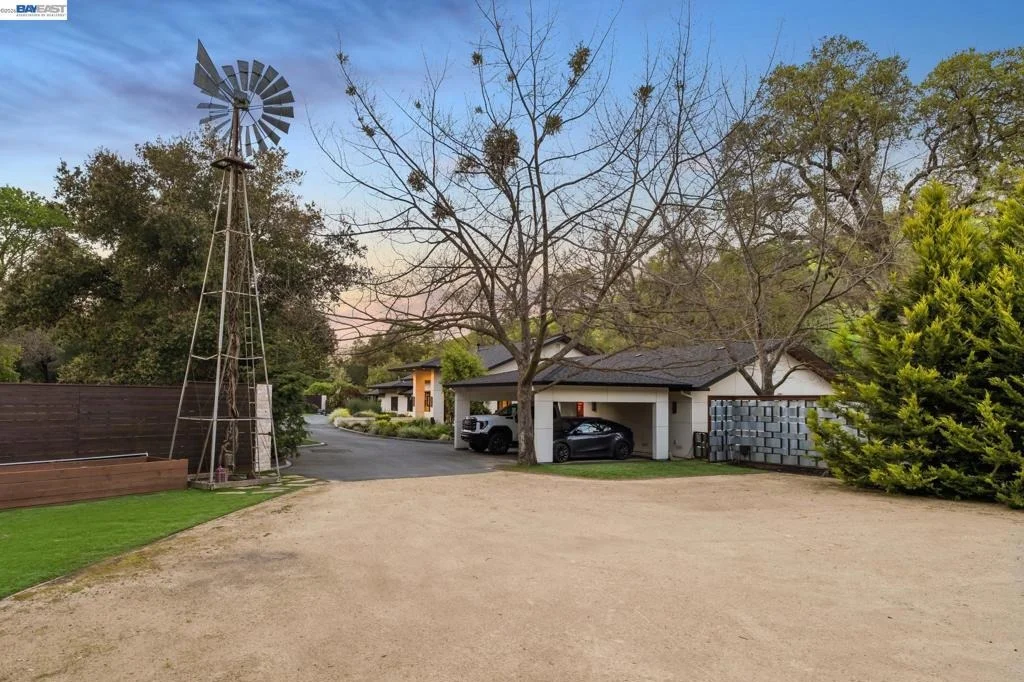 Photo of 4725 MORGAN TERRITORY ROAD