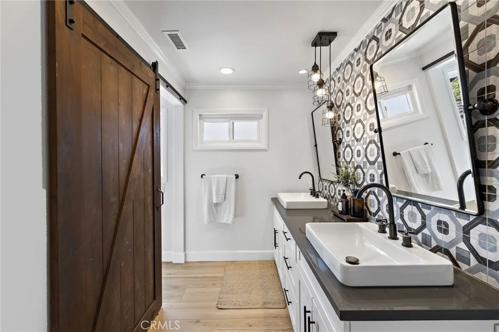 Photo of 25392 Neptune Drive