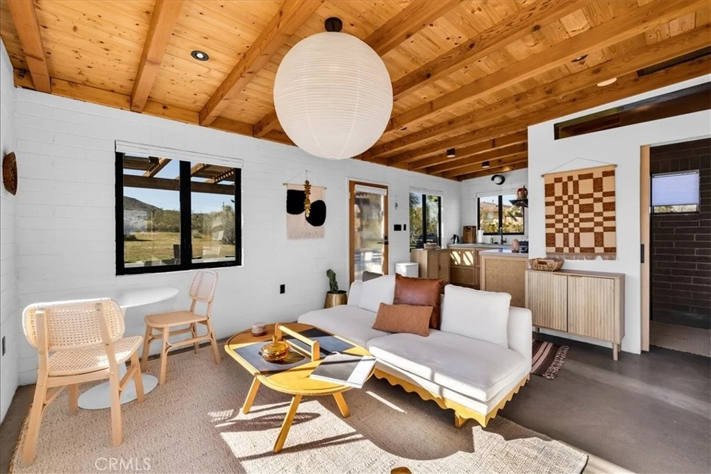 Photo of 5437 Paradise View Road