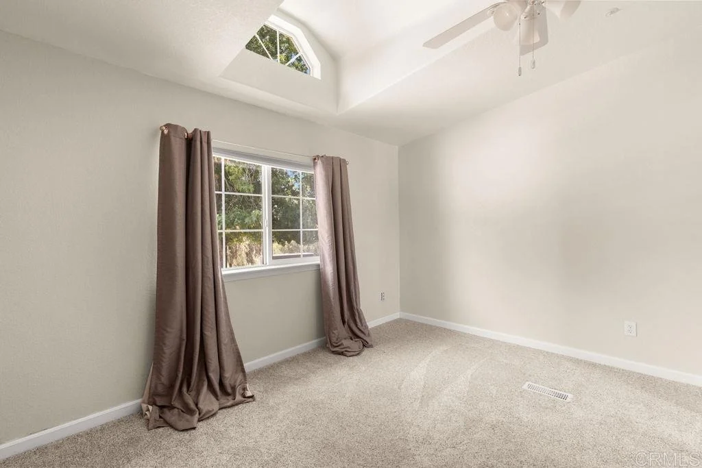 Photo of 2051 Rainbow Glen Road