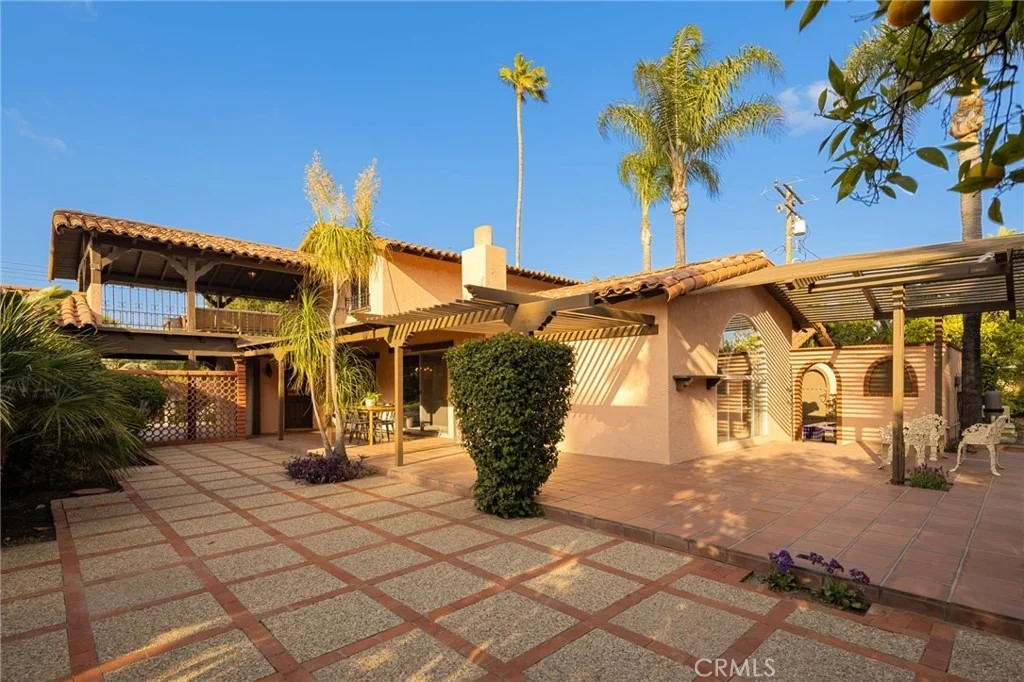 Photo of 880 Encanto Street